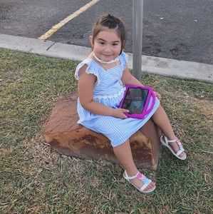 Meet your Posher, Manuel